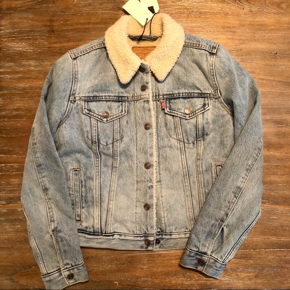 Levi’s jean jacket with Sherpa - trucker jacket